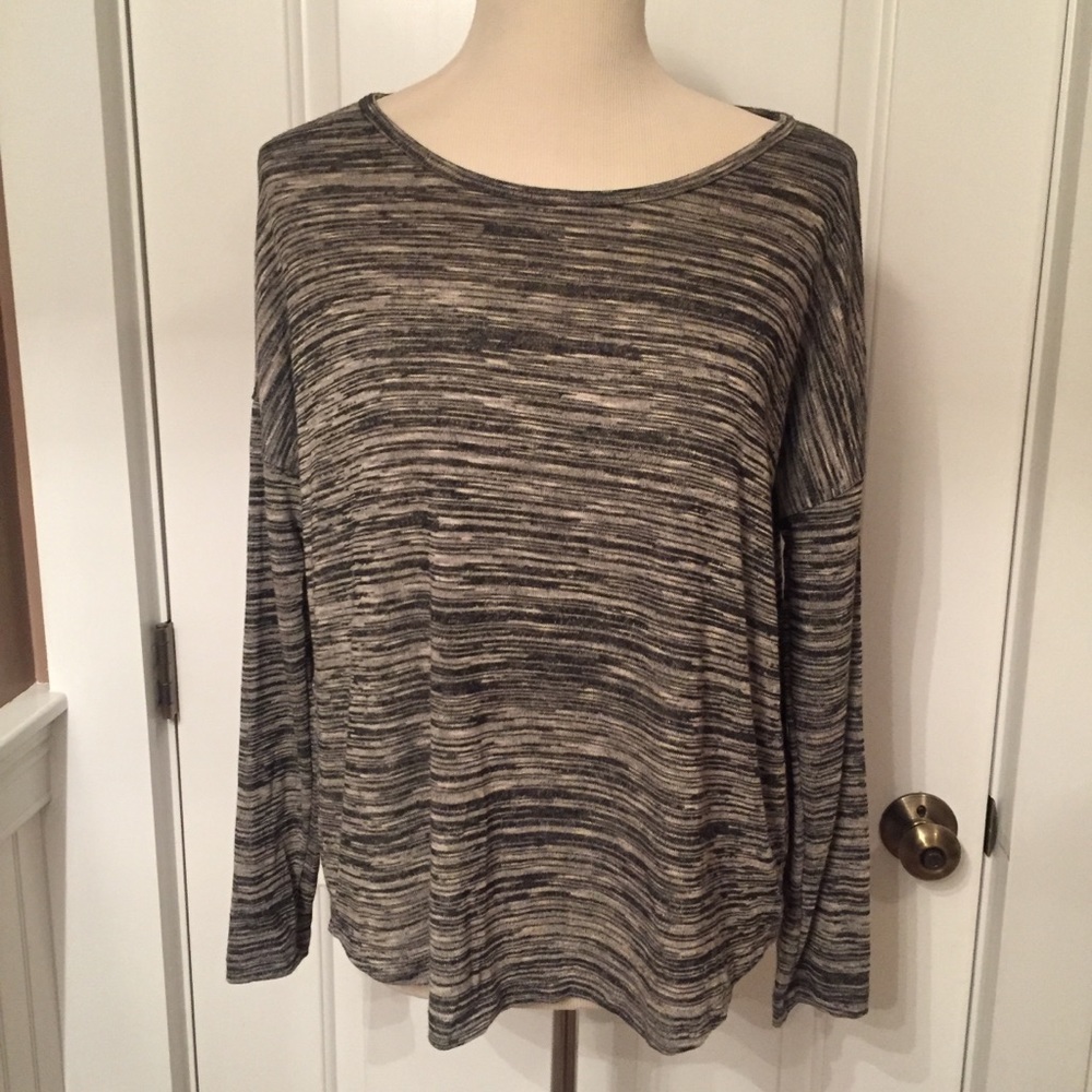 TRIBAL TOP KNIT TUNIC GRAY ASYMMETRICAL HEM Size M